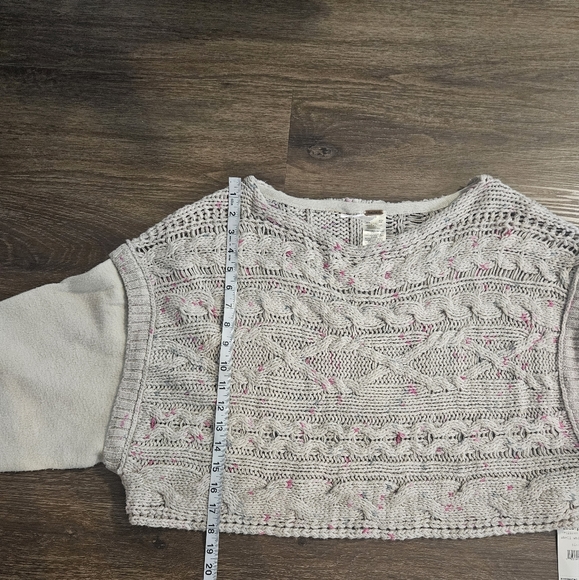 NWT Free People White Cable Knit Oversized Sweater sz XS - Picture 14 of 14